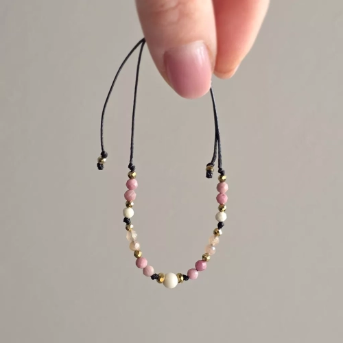 SZN1120 webp Bransoletka kamień rzeczny, rodonit, kamień słoneczny i hematyt na czarnym sznurku Magneska 4.webp