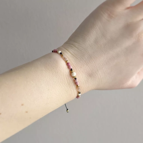 SZN1120 webp Bransoletka kamień rzeczny, rodonit, kamień słoneczny i hematyt na czarnym sznurku Magneska 5.webp