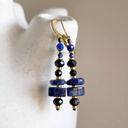 KST810 webp Kolczyki wiszące unikaty czarny turmalin, lapis lazuli, hematyt i złota stal chirurgiczna v.2 Magneska.webp