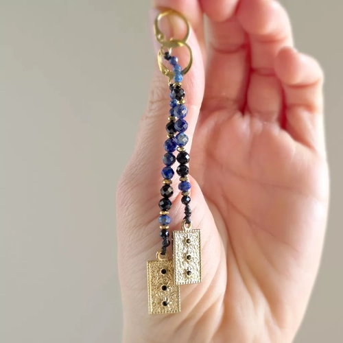 KST811 webp Kolczyki wiszące unikaty czarny turmalin, lapis lazuli, hematyt i złota stal chirurgiczna v.3 Magneska 4.webp