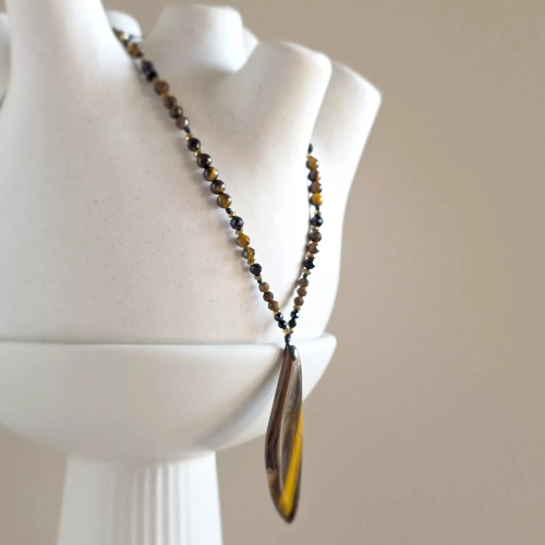 NAW1144 webp Naszyjnik unikat regulowany tygrysie oko, czarny turmalin, oolit żelazisty i hematyt Magneska 7.webp