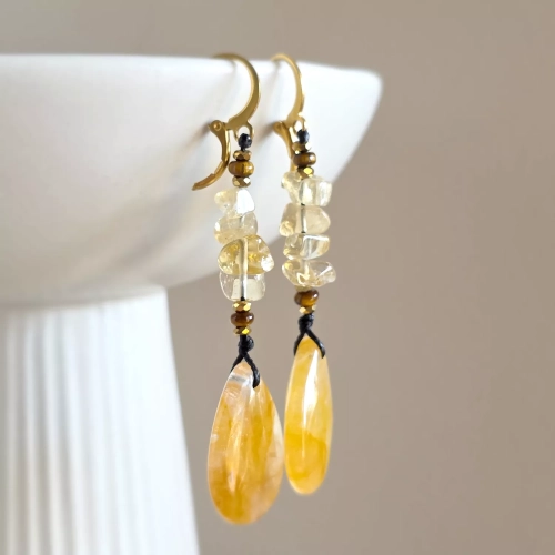 KST814 webp Kolczyki wiszące unikaty golden healer, tygrysie oko, cytryn, hematyt i złota stal chirurgiczna Magneska 4.webp