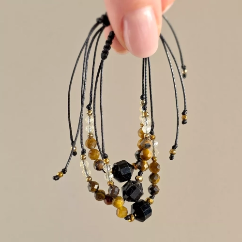 SZN1125 webp Bransoletka czarny turmalin, tygrysie oko, cytryn i hematyt na czarnym sznurku v.3 Magneska Zielona Góra 3.webp