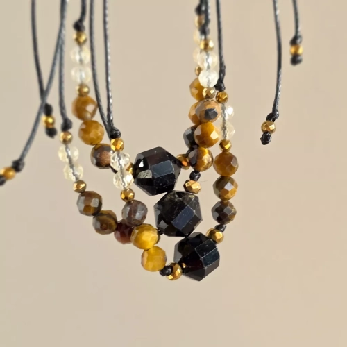 SZN1125 webp Bransoletka czarny turmalin, tygrysie oko, cytryn i hematyt na czarnym sznurku v.3 Magneska Zielona Góra 4.webp