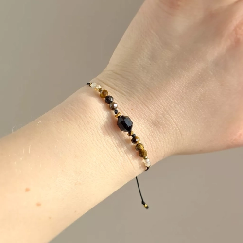 SZN1125 webp Bransoletka czarny turmalin, tygrysie oko, cytryn i hematyt na czarnym sznurku v.3 Magneska Zielona Góra 6.webp