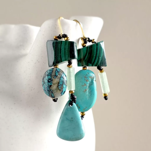 KST820 webp Kolczyki wiszące unikaty malachit, turkus, awenturyn, hematyt i złota stal chirurgiczna Magneska biżuteria Zielona Góra.webp