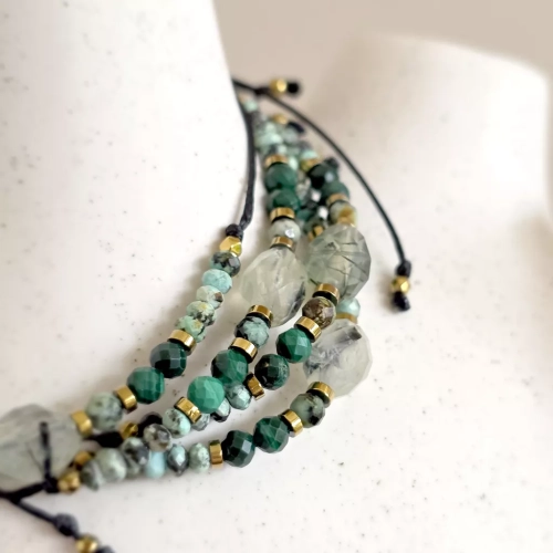 SZN1130 webp Bransoletka prehnit z epidotem, turkus, malachit i hematyt na czarnym sznurku  Magneska biżuteria Zielona Góra 2.webp