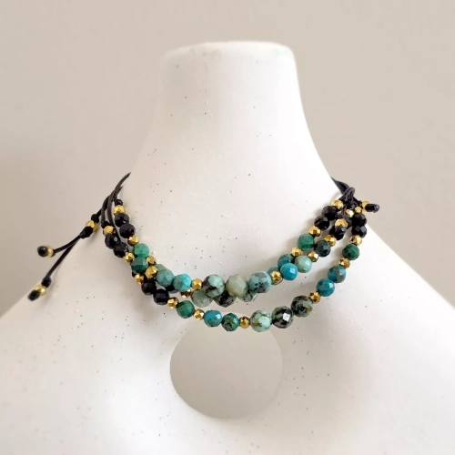 SZN1132 webp Bransoletka turkus, chryzokola, malachit, czarny turmalin i hematyt na czarnym sznurku  Magneska biżuteria 3.webp