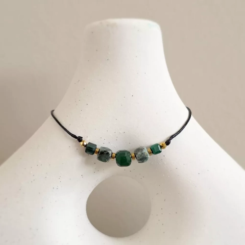 SZN1133 webp Bransoletka agat zielony, szmaragd, malachit i hematyt na czarnym sznurku  Magneska biżuteria Zielona Góra 3.webp