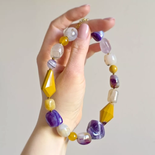 Bohemian naszyjnik kolia unikat z jaspisu mokait, agatu smoczego, ametystu, agatu żółtego i hematytu – ręcznie wykonana biżuteria z naturalnych kamieni. Magneska.pl