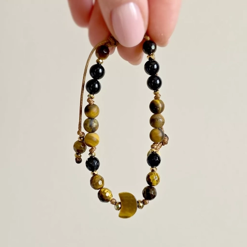 Pebbles damska bransoletka z tygrysiego oka, czarnego turmalinu i hematytu – minimalistyczna biżuteria z naturalnych kamieni.