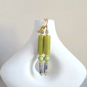 Kolczyki wiszące unikaty fluoryt, jadeit, chryzopraz, jaspis szary, hematyt i złota stal chirurgiczna