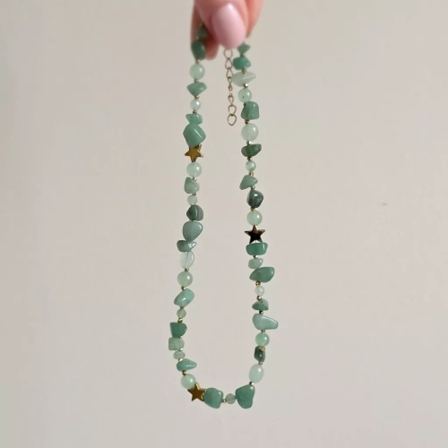 Unikatowy naszyjnik choker z nieregularnego awenturynu i hematytu – ręcznie wykonana biżuteria z naturalnych kamieni Magneska.pl