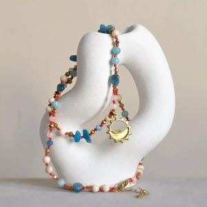 Naszyjnik supełkowany unikat agat, amazonit, kamień rzeczny, apatyt i hematyt na czerwonym sznurku / zawieszka słońce i księżyc