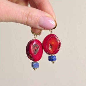 Kolczyki wiszące unikaty koral, lapis lazuli i hematyt złota stal chirurgiczna 