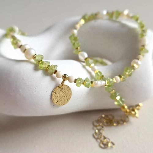 naw1192-naszyjnik-choker-perla-peridot-kamien-rzeczny-i-hematyt-zawieszka-tloczona-moneta-v2-magneska-69fdd0b7f0e69.webp