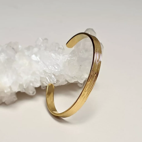 Bransoletka bangle złota stal chirurgiczna ze wzorem. Magneska.pl biżuteria ze stali szlachetnej