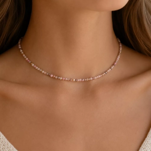 Naszyjnik choker z rodonitu, rodochrozytu, opalu różowego, kwarcu różowego, kamienia słonecznego, jaspisu pejzażowego i hematytu, ręcznie tworzona biżuteria z kamieni naturalnych magneska.pl