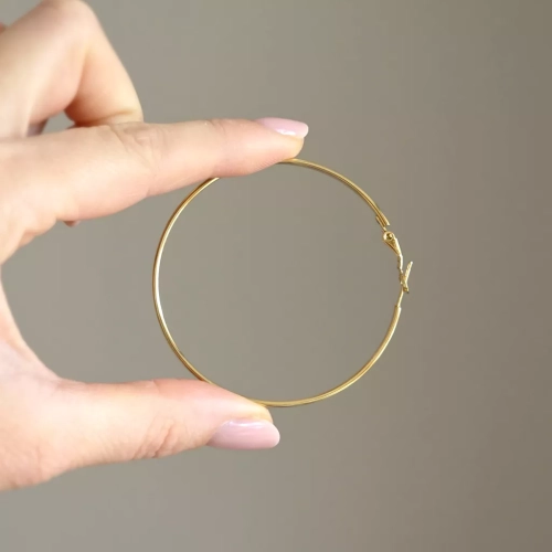 Złote kolczyki duże koła ze stali chirurgicznej. Magneska.pl biżuteria