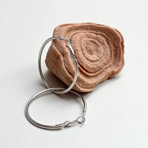 Klasyczne kolczyki koła 4 cm. Magneska.pl biżuteria ze stali chirurgicznej.