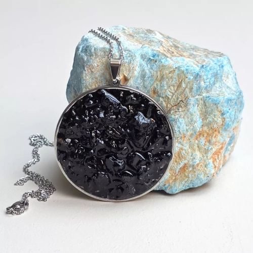 Amulet ochronny z czarnego turmalinu. Magneska.pl biżuteria dla Ciebie