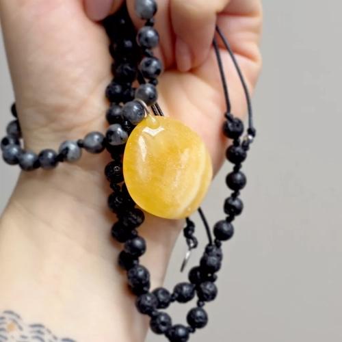 Supełkowany naszyjnik unisex z kamieni naturalnych. Magneska.pl biżuteria na każdą okazję