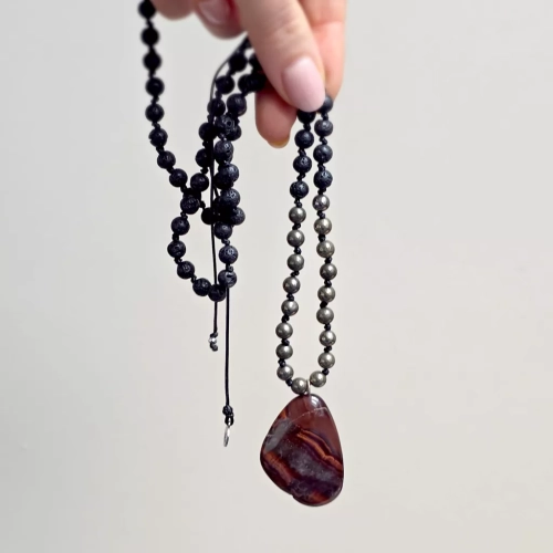 Męski naszyjnik z rockowym sznytem. Magneska.pl wyjątkowa biżuteria dla niego i dla niej.