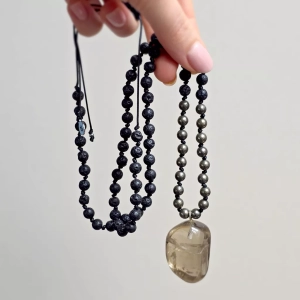 Naszyjnik unisex kwarc dymny, piryt i lawa wulkaniczna na czarnym sznurku / wersja nr 2