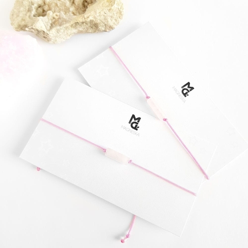 Bransoletka kwarc różowy patyczek na różowym sznurku Rose stick