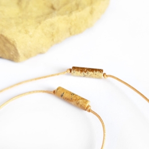 Bransoletka jaspis pejzażowy patyczek na karmelowym sznurku Sand stick