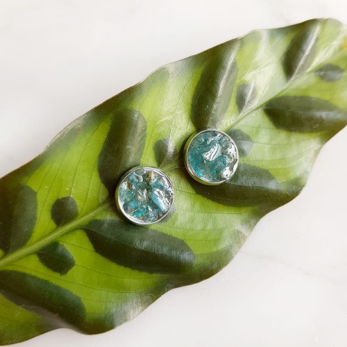 Kolczyki sztyfty apatyt w żywicy stal chirurgiczna Sparkles apatite