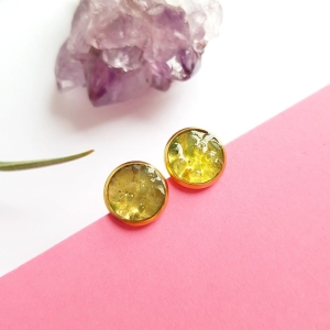 Kolczyki sztyfty amazonit w żywicy złota stal chirurgiczna Sparkles amazonite