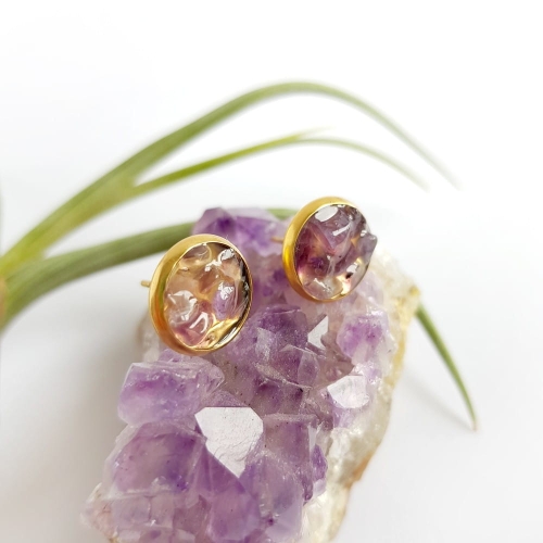 Kolczyki sztyfty ametyst w żywicy stal chirurgiczna Sparkles amethyst