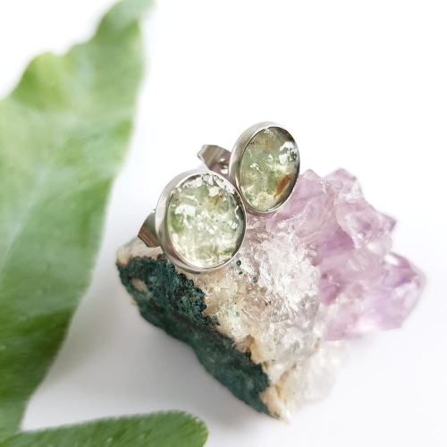 Kolczyki sztyfty amazonit w żywicy stal chirurgiczna Sparkles amazonite