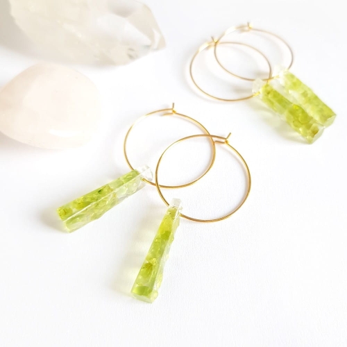 Kolczyki wiszące peridot patyczki na złotych kółeczkach stal chirurgiczna Sparkles olivine