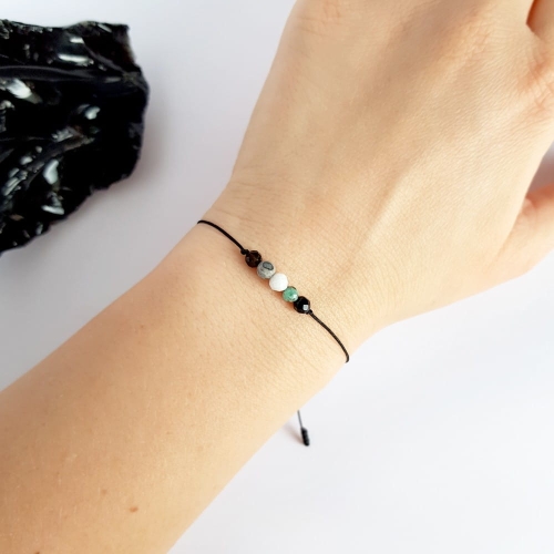 Bransoletka onyks, szmaragd, kamień księżycowy, jaspis i obsydian Zodiac Koziorożec