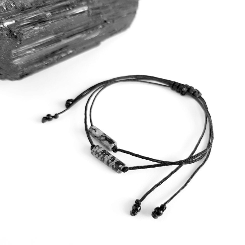 Bransoletka obsydian śnieżny patyczek na czarnym sznurku Snowy stick