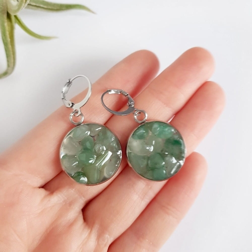 Kolczyki wiszące awenturyn w żywicy stal chirurgiczna Sparkles green