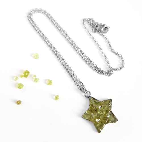 Naszyjnik peridot gwiazdka na srebrnym łańcuszku stal chirurgiczna Sparkles olivine