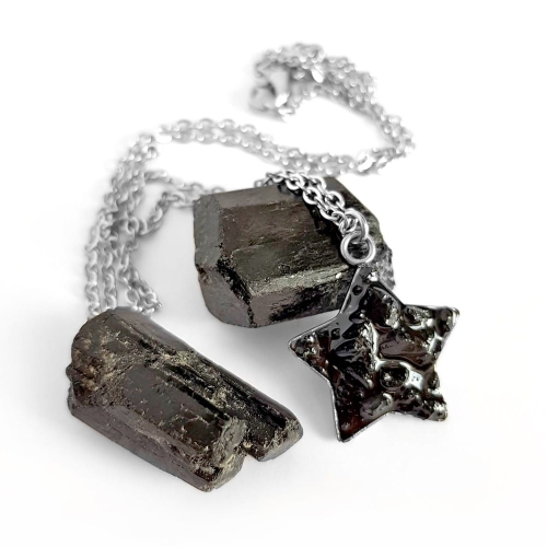 Naszyjnik czarny turmalin gwiazdka na srebrnym łańcuszku stal chirurgiczna Sparkles black
