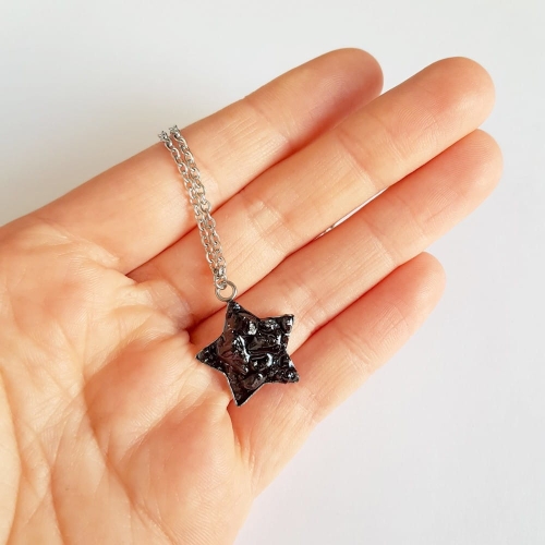 Naszyjnik czarny turmalin gwiazdka na srebrnym łańcuszku stal chirurgiczna Sparkles black