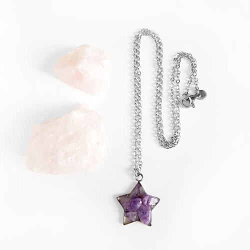 Naszyjnik czaroit gwiazdka na srebrnym łańcuszku stal chirurgiczna Sparkles purple