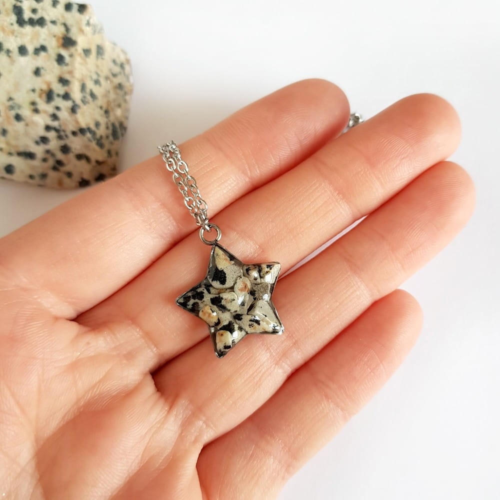 Naszyjnik jaspis dalmatyńczyk gwiazdka na srebrnym łańcuszku stal chirurgiczna Sparkles dalmatian