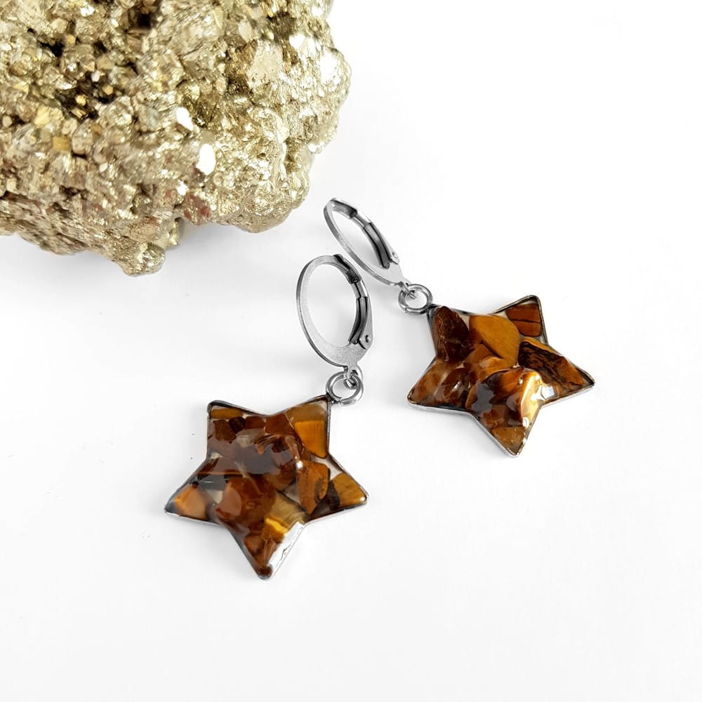 Kolczyki wiszące gwiazdki tygrysie oko w żywicy stal chirurgiczna Sparkles brown