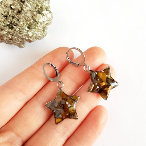 Kolczyki wiszące gwiazdki tygrysie oko w żywicy stal chirurgiczna Sparkles brown