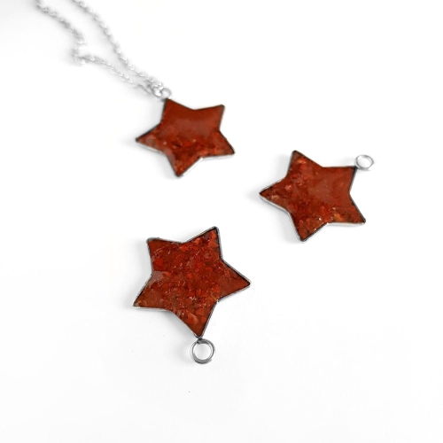 Naszyjnik czerwony jaspis gwiazdka na srebrnym łańcuszku stal chirurgiczna Sparkles red