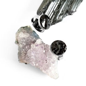 Pierścionek klasyczny czarny turmalin w żywicy Sparkles black