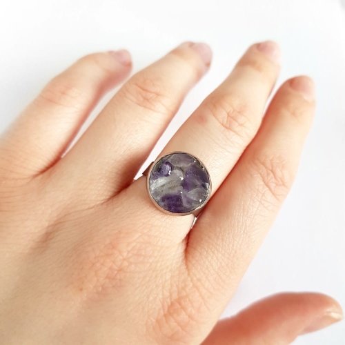 Pierścionek klasyczny ametyst w żywicy Sparkles amethyst