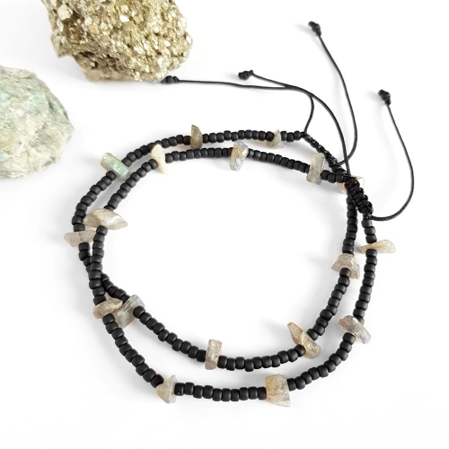 Bransoletka na nogę labradoryt bryłki na czarnym sznurku