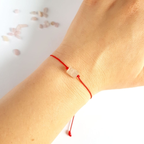 WishYouLuck kunzyt bryłka bransoletka szczęścia na czerwonym sznurku